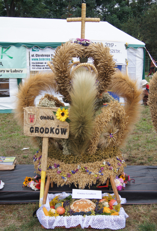 Korona dożynkowa GRODKÓW 2017