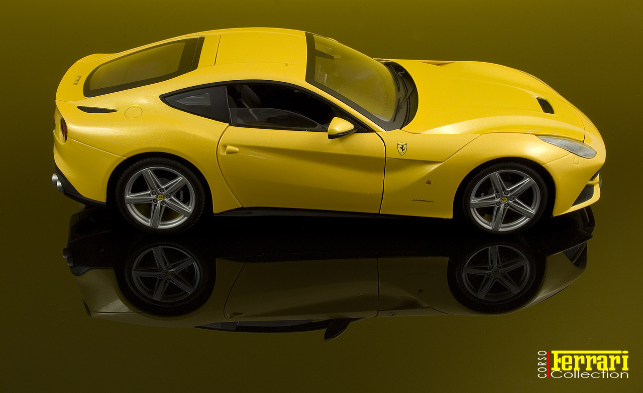 Hot Wheels Elite Ferrari F12 Berlinetta Giallo Tristrato