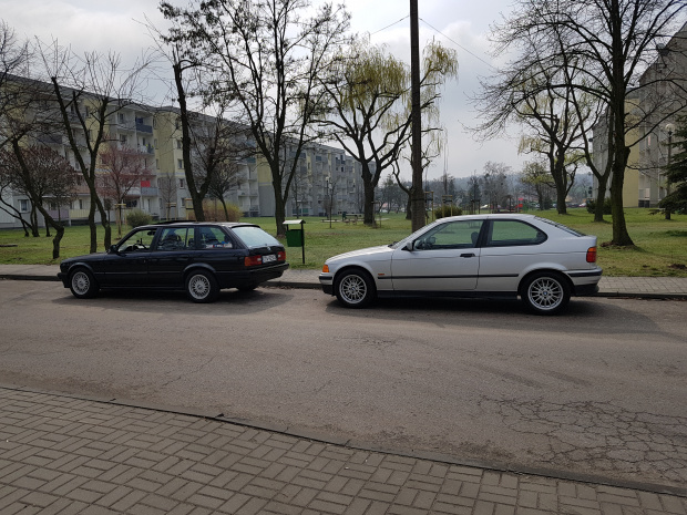 08. 2019.04. BMW E30 325i TG dom