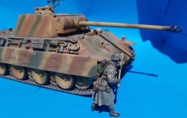 Tank hunters 1-25 scale