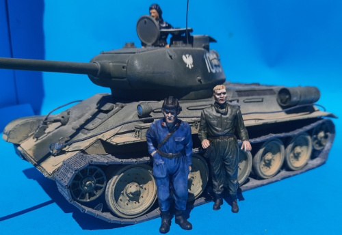 Soviet tank crewman 1-25scale